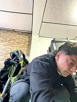 Snapshot of MR_MUSCLE chatting on 10.02.25 MR MUSCLE online show from 10.02.25