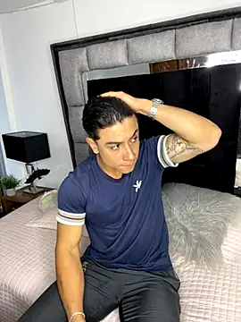 Snapshot of MR_MUSCLE chatting on 11.02.25 MR MUSCLE online show from 11.02.25