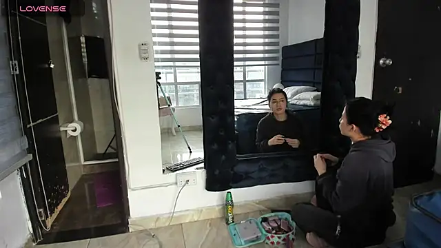 Snapshot of CHARLOTTE_KNOX chatting on 11.10.25 CHARLOTTE KNOX online show from 11.10.25