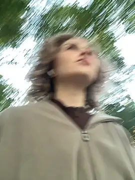 Snapshot of KellyKeler chatting on 09.26.25 KellyKeler online show from 09.26.25