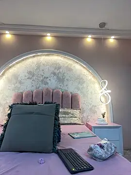 JasmineRhodes online show from 04.20.26