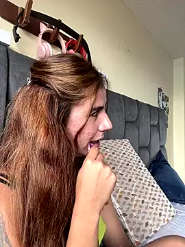 AllieYourGirl online show from 09.19.25