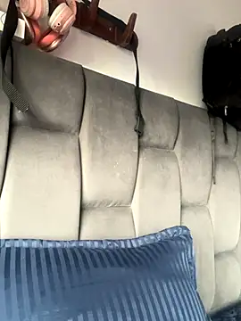 AllieYourGirl online show from 10.12.25