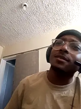 Snapshot of The_DonDadda chatting on 10.17.25 The DonDadda online show from 10.17.25