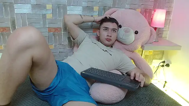 Snapshot of nicoo_2036 chatting on 10.15.25 nicoo 2036 online show from 10.15.25