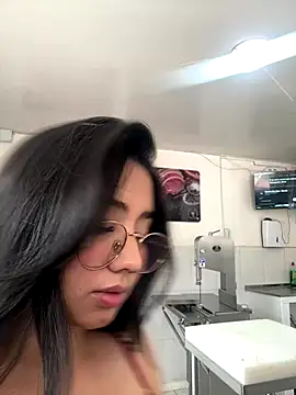 Michelle Zoe online show from 10.21.25