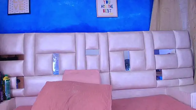 emmacurvy online show from 09.17.25