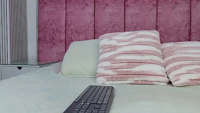 emmacurvy online show from 02.26.26