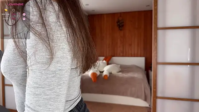 Snapshot of PlumyBun chatting on 09.21.25 PlumyBun online show from 09.21.25