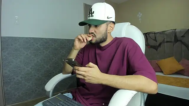 Ryan Jackson  online show from 10.01.25