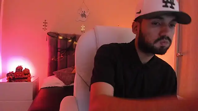 Ryan Jackson  online show from 10.04.25