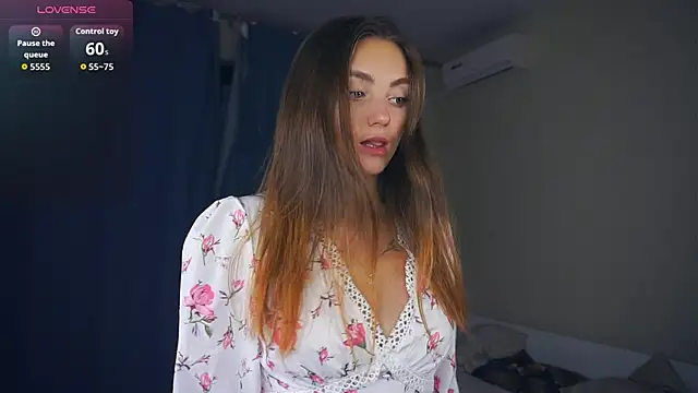 LoraDavi online show from 10.22.25