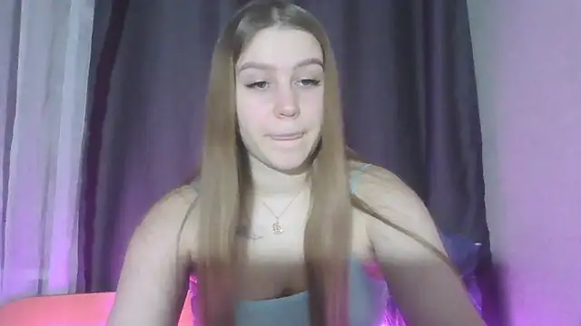 yourhoney Lola  online show from 11.20.25