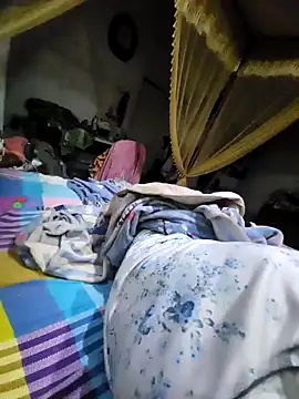 Snapshot of slfemale chatting on 09.26.25 slfemale online show from 09.26.25