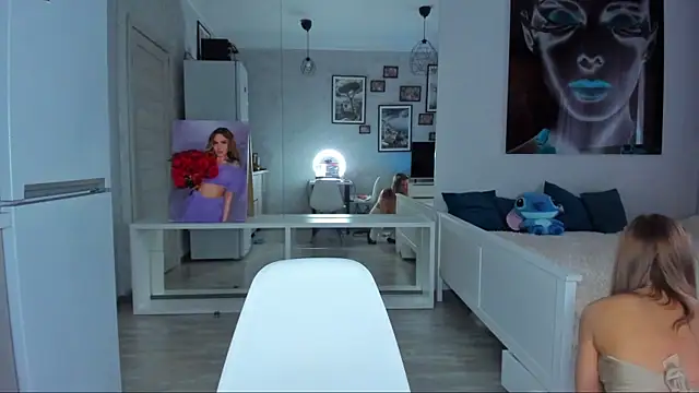 Snapshot of MashaFromRussia__ chatting on 10.15.25 MashaFromRussia online show from 10.15.25