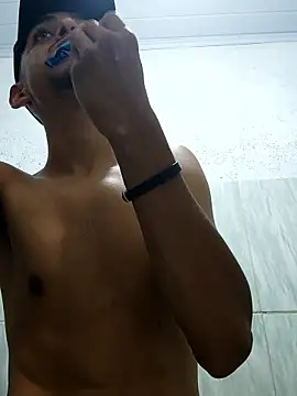 Snapshot of Oqui chatting on 01.16.26 Oqui online show from 01.16.26