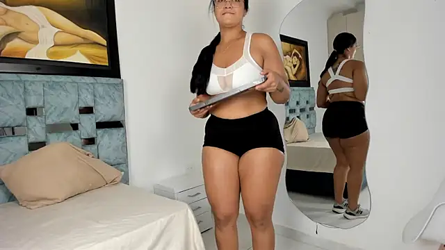 tamara lovv online show from 09.29.25