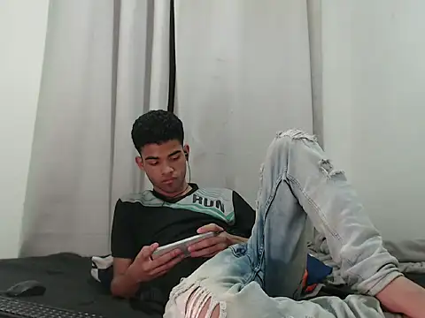 Snapshot of camillo_beischel_ chatting on 09.24.25 camillo beischel online show from 09.24.25