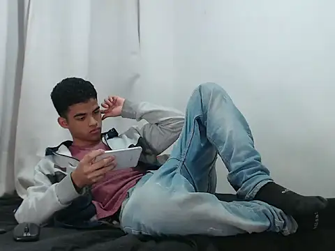 Snapshot of camillo_beischel_ chatting on 09.28.25 camillo beischel online show from 09.28.25