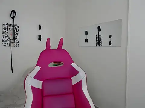 kendall-Jenner online show from 03.26.26