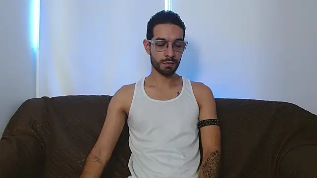 ReyPablo1 online show from 10.29.25