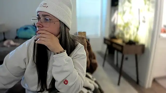 Alix Valentine online show from 11.14.25