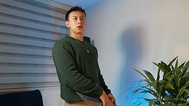 Snapshot of DeusbelliS chatting on 09.13.25 DeusbelliS online show from 09.13.25