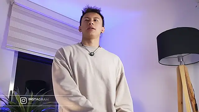 Snapshot of DeusbelliS chatting on 09.21.25 DeusbelliS online show from 09.21.25