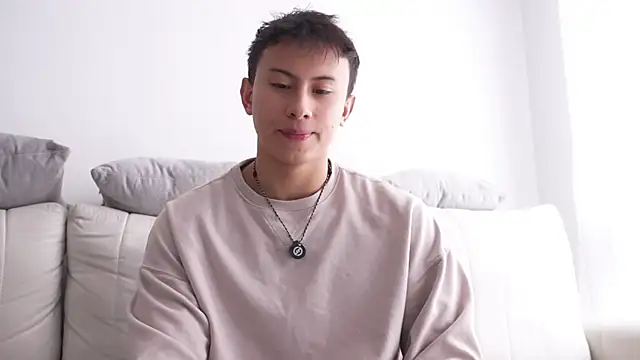 Snapshot of DeusbelliS chatting on 09.29.25 DeusbelliS online show from 09.29.25