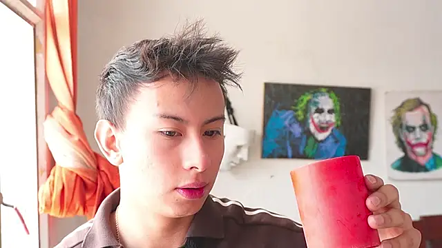 Snapshot of DeusbelliS chatting on 10.07.25 DeusbelliS online show from 10.07.25