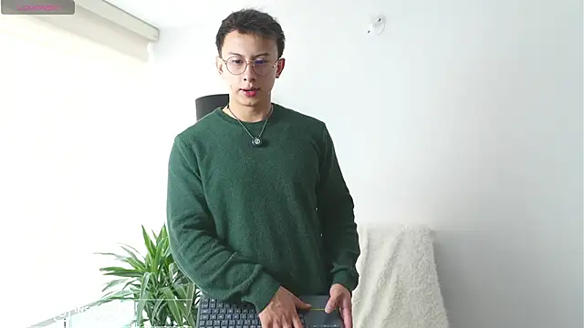 Snapshot of DeusbelliS chatting on 11.09.25 DeusbelliS online show from 11.09.25