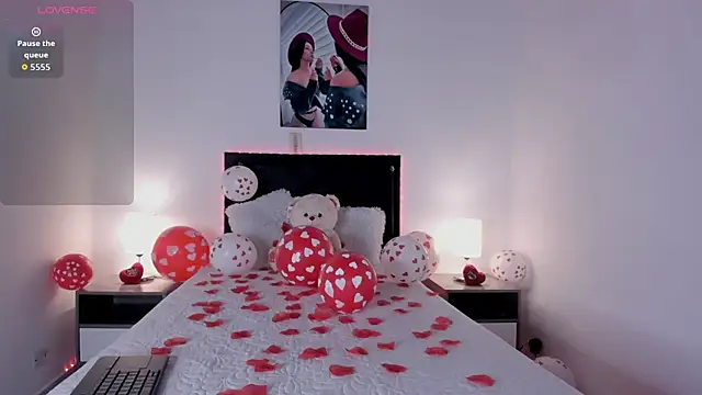 Snapshot of _alana_grey_ chatting on 02.13.26 alana grey online show from 02.13.26