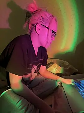 Snapshot of AsiaVegas chatting on 01.31.26 AsiaVegas online show from 01.31.26