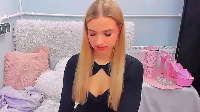 Snapshot of EvetteRose chatting on 02.08.26 EvetteRose online show from 02.08.26