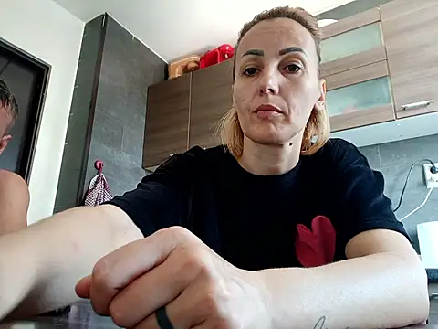 Snapshot of Aly-john1985 chatting on 09.09.25 Aly-john1985 online show from 09.09.25