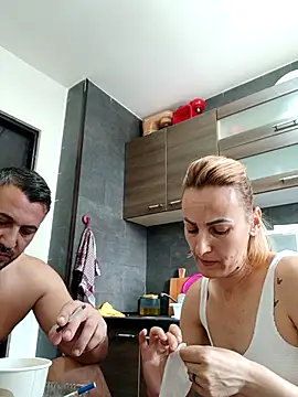 Snapshot of Aly-john1985 chatting on 09.12.25 Aly-john1985 online show from 09.12.25