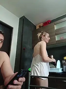 Snapshot of Aly-john1985 chatting on 10.05.25 Aly-john1985 online show from 10.05.25