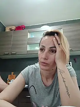 Snapshot of Aly-john1985 chatting on 10.23.25 Aly-john1985 online show from 10.23.25