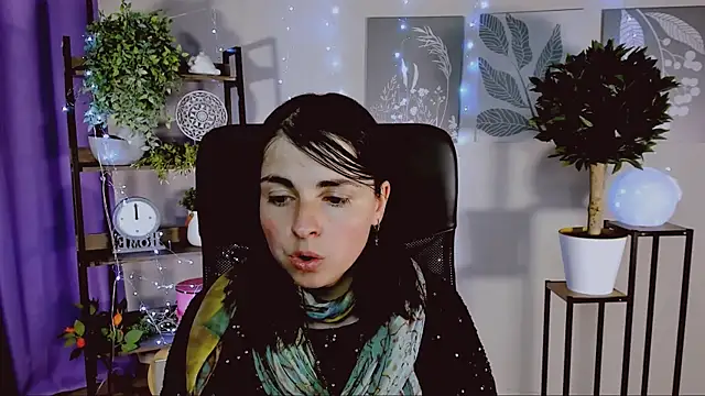 Snapshot of MartaEdams chatting on 04.23.26 MartaEdams online show from 04.23.26