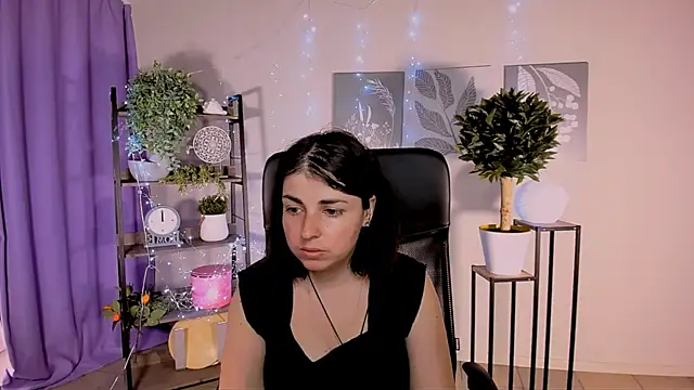 Snapshot of MartaEdams chatting on 05.26.26 MartaEdams online show from 05.26.26