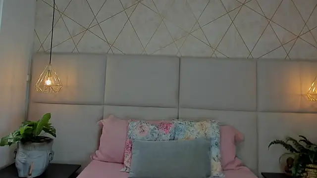 Snapshot of SamayRyann chatting on 04.23.26 SamayRyann online show from 04.23.26