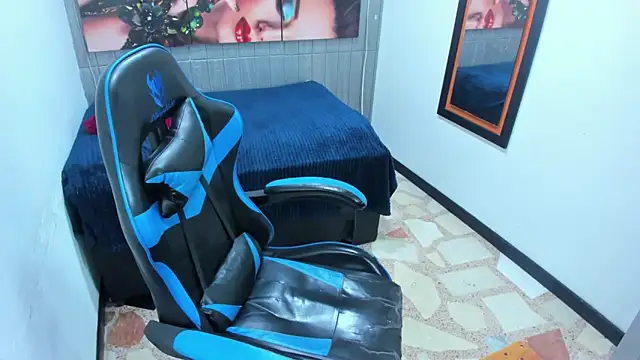 Snapshot of miaa_scott7 chatting on 10.27.25 miaa scott7 online show from 10.27.25