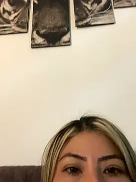 miacox 23 online show from 10.10.25