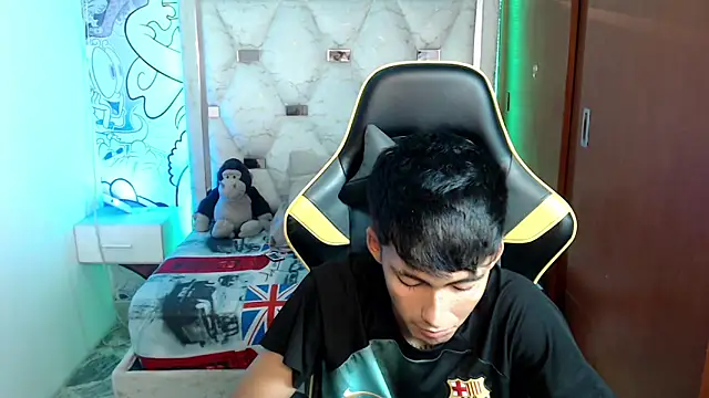 Snapshot of yiisu_ chatting on 10.09.25 yiisu online show from 10.09.25