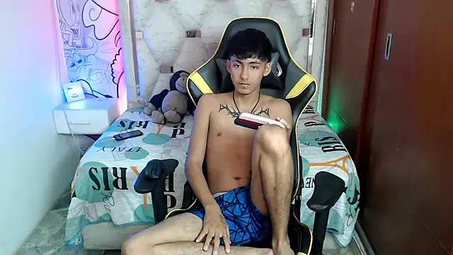 Snapshot of yiisu_ chatting on 11.17.25 yiisu online show from 11.17.25