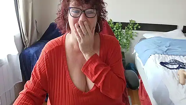 -Curvy- online show from 11.19.25