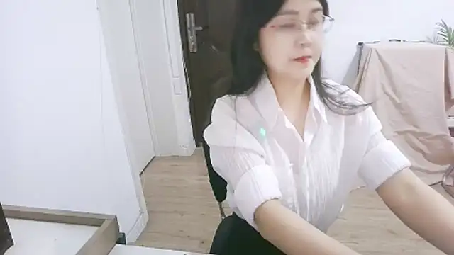 Snapshot of 98bunny chatting on 03.02.26 98bunny online show from 03.02.26