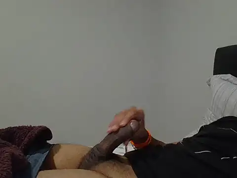 Snapshot of Sailor9898 chatting on 10.29.25 Sailor9898 online show from 10.29.25