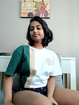 Snapshot of littlemissdevil69 chatting on 11.13.25 littlemissdevil69 online show from 11.13.25