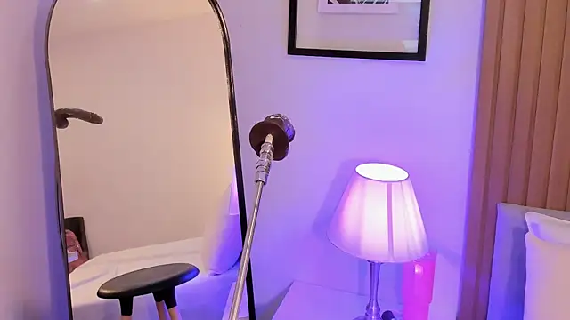 Snapshot of Amara_melodi chatting on 09.21.25 Amara melodi online show from 09.21.25